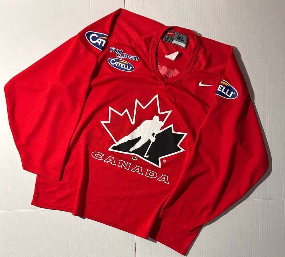 Nike Team Canada 2002 Salt Lake City Olympics Feed The Dream Promotional Hockey